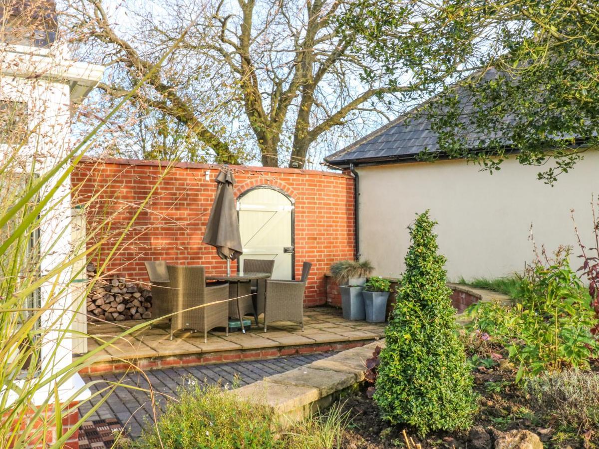 South Lodge Sturminster Newton Exterior photo
