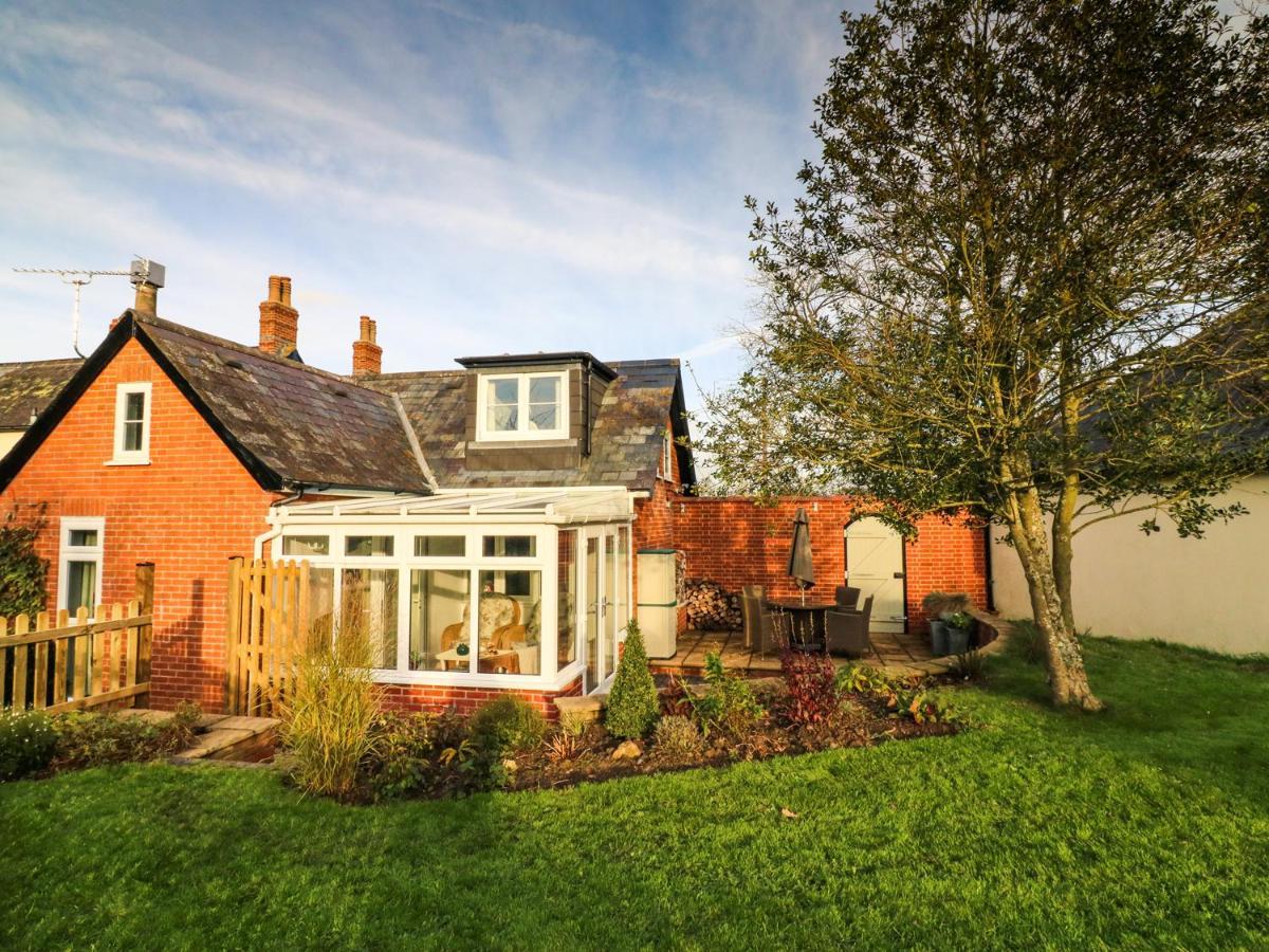 South Lodge Sturminster Newton Exterior photo
